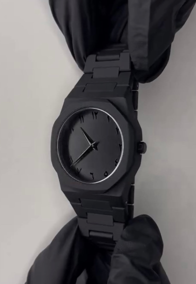 Black Minimalist Analog Wrist Aura Watch With Stainless Steel Strap And Butterfly Lock